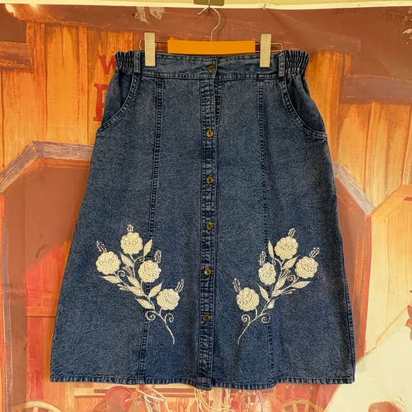 Vintage Dresses & Skirts - 😱Vintage JAZZINO Embroidered Denim Skirt • High-Waisted